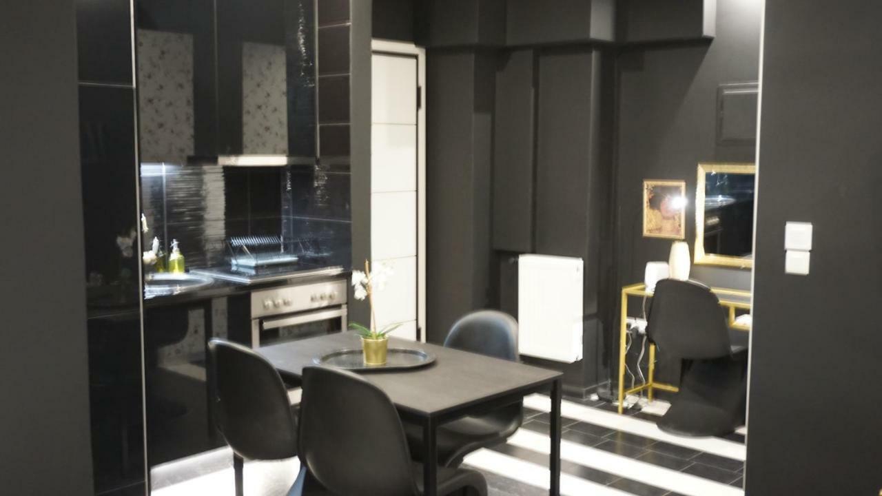 Exclusive Design Studio With Yard Athens Ngoại thất bức ảnh